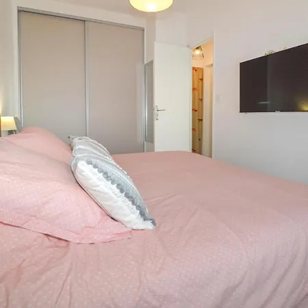 Awesome In Ajaccio With 1 Bedrooms Appartamento *